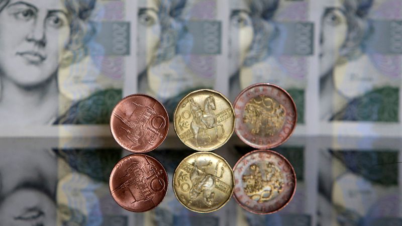 Česká republika čelí riziku měnové krize, soudí Nomura